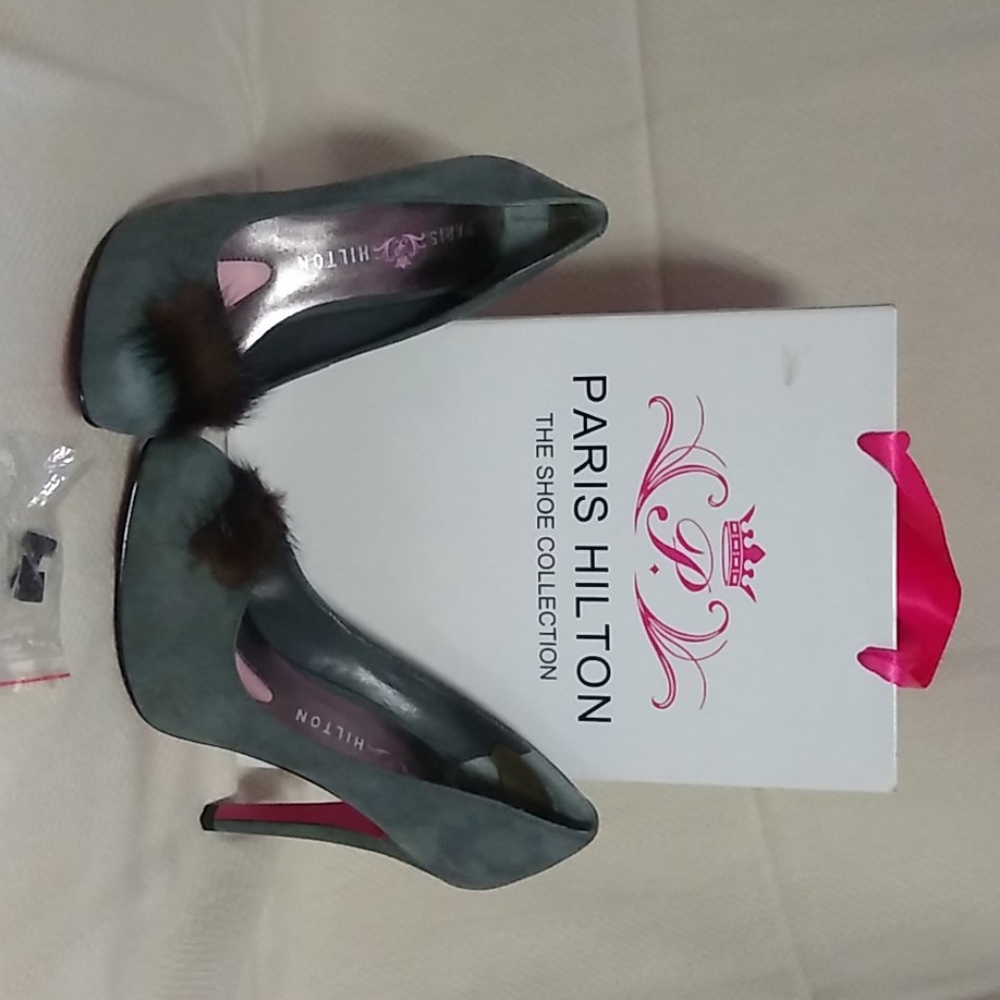 New Paris Hilton grey suede pumps.